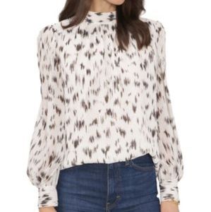 💕(3/$15)💕 Vince Camuto Abstract-Print Blouse Black & White Large